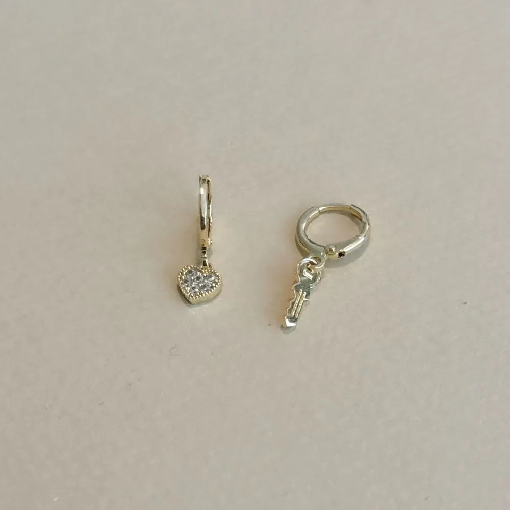 Heart hoop earrings N1136